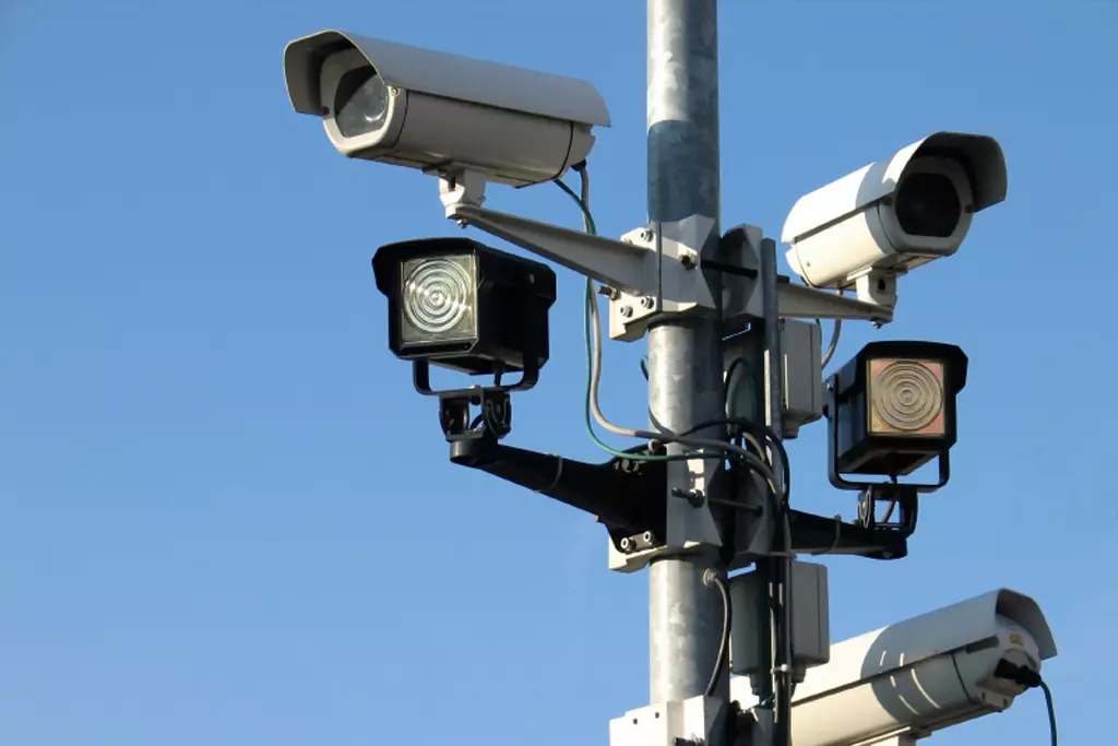 Более 1200 камер фотовидеофиксации нарушений правил дорожного движения установят в 2023 году