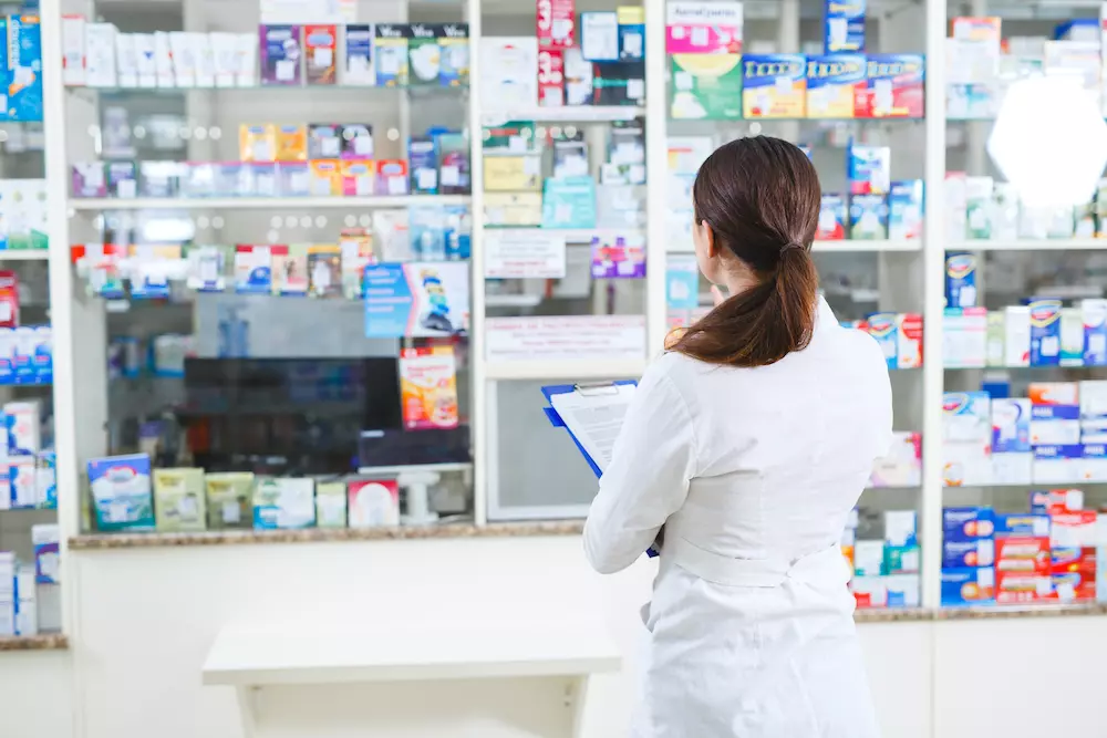 В одной из аптек Петербурга Смольный выявил завышение цен на лекарства