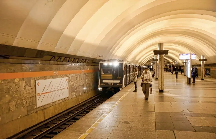 С 4 марта на 11 месяцев закроют станцию метро «Ладожская» на капремонт