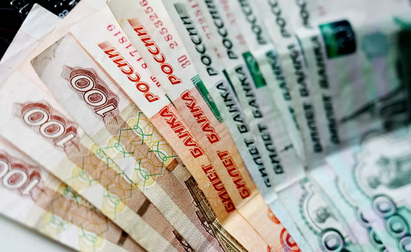 В Санкт-Петербурге за год увеличились зарплаты на 11%