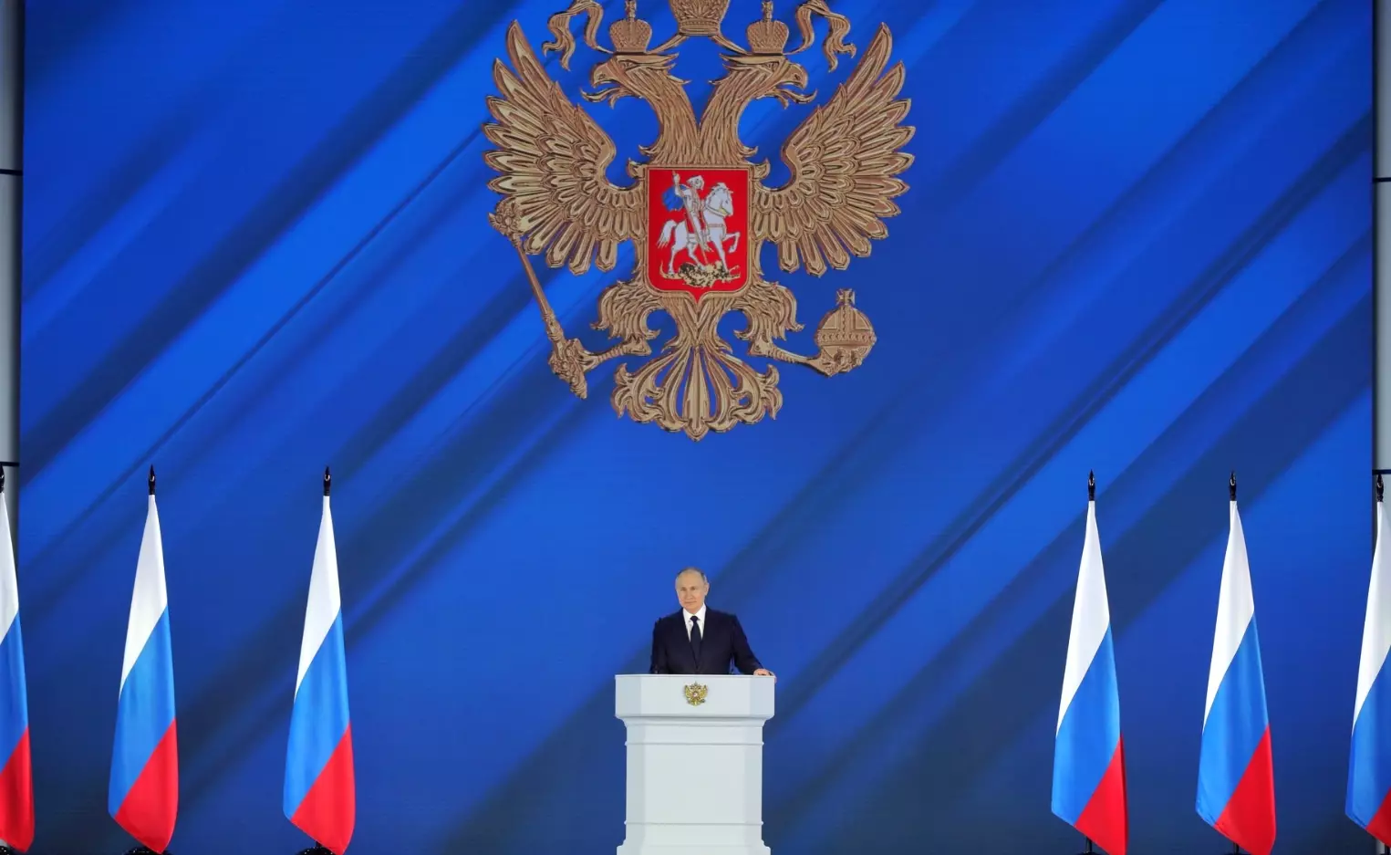 Владимир Путин поручил создать фонд помощи семьям погибших и ветеранам боевых действий