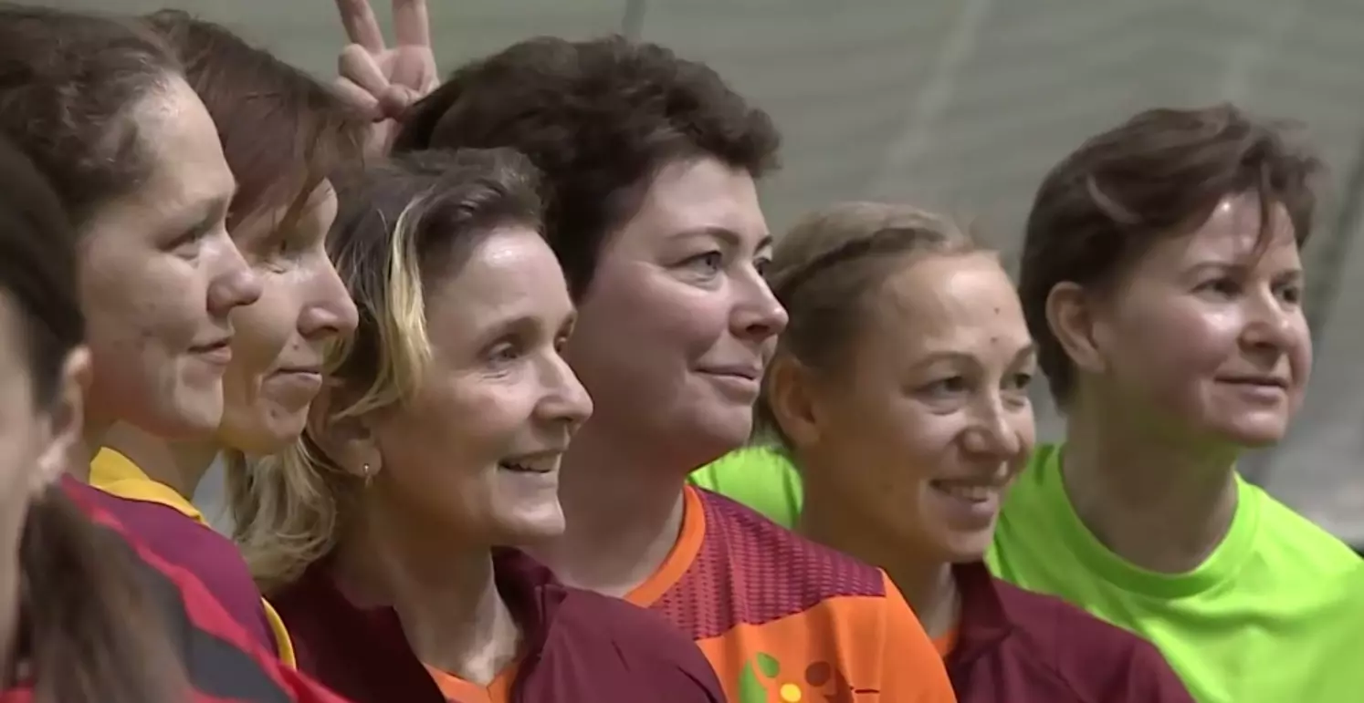 В Санкт-Петербурге провели соревнования по футболу среди мам