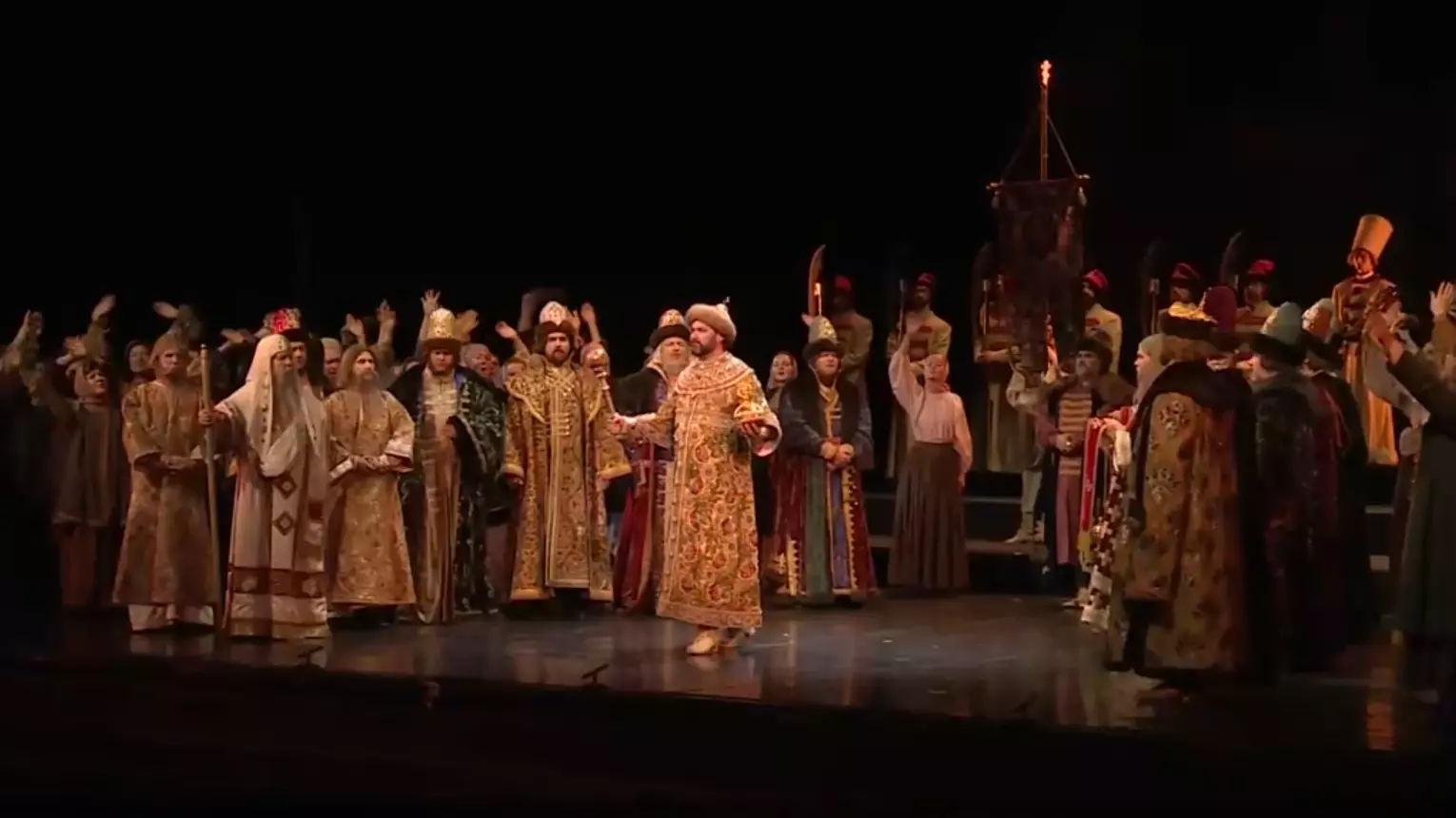 В театре Мюзик-Холл показали оперу «Борис Годунов»