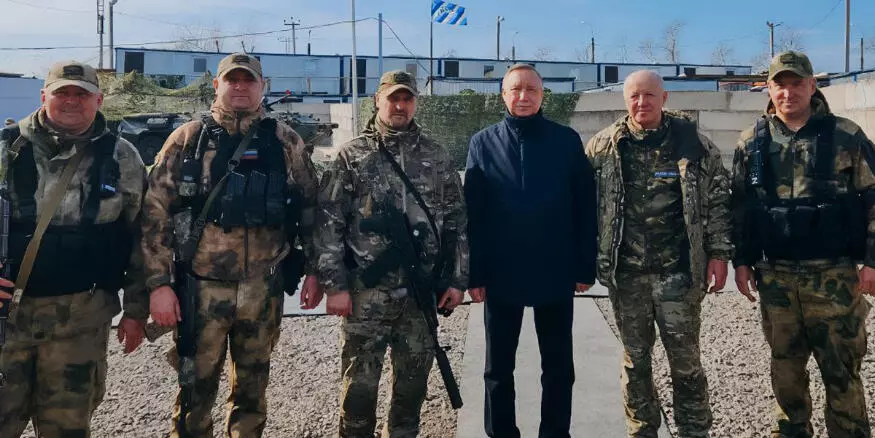 Беглов встретился в Мариуполе с бойцами ГУВД Петербурга и Ленобласти