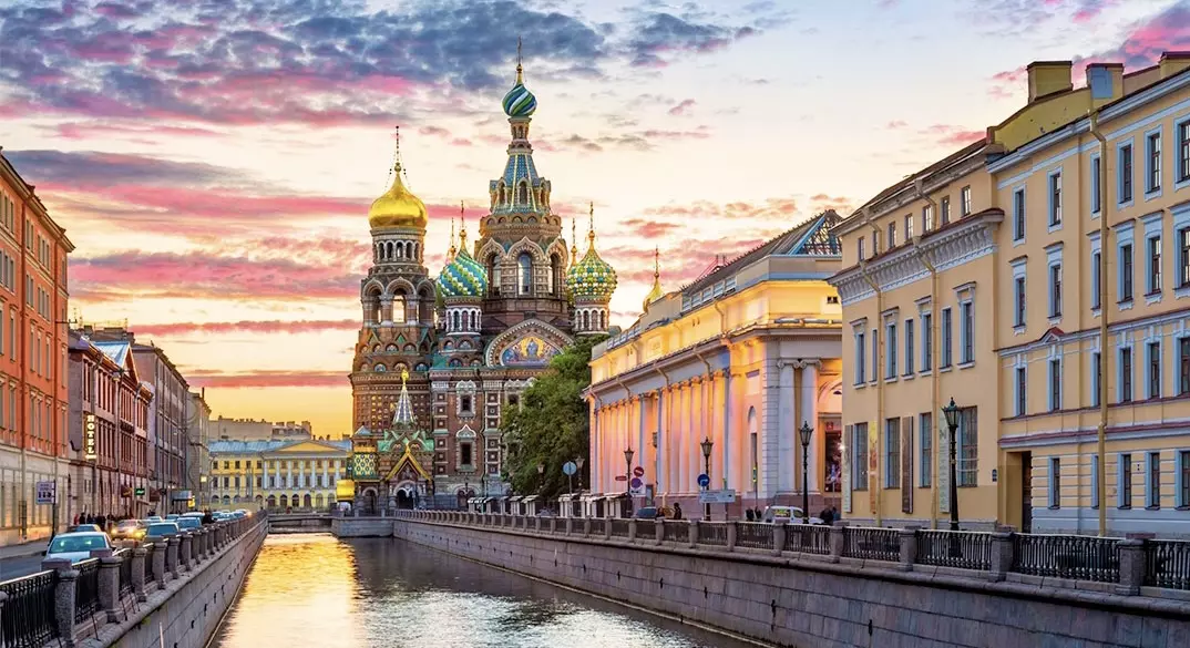 Правительство Санкт-Петербурга выделит субсидии на экскурсии для школьников