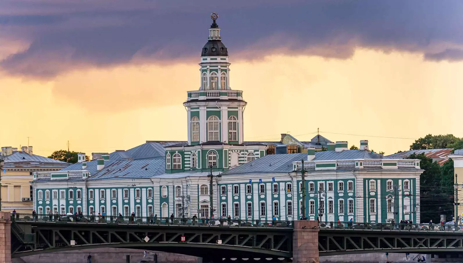 В топ десятку вошел Санкт-Петербург для молодежного туризма
