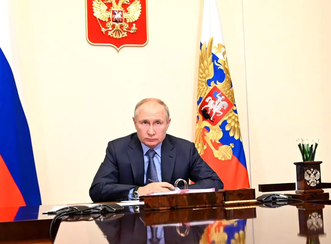 Сегодня президент России Владимир Путин подписал закон об электронных повестках для военнообязанных