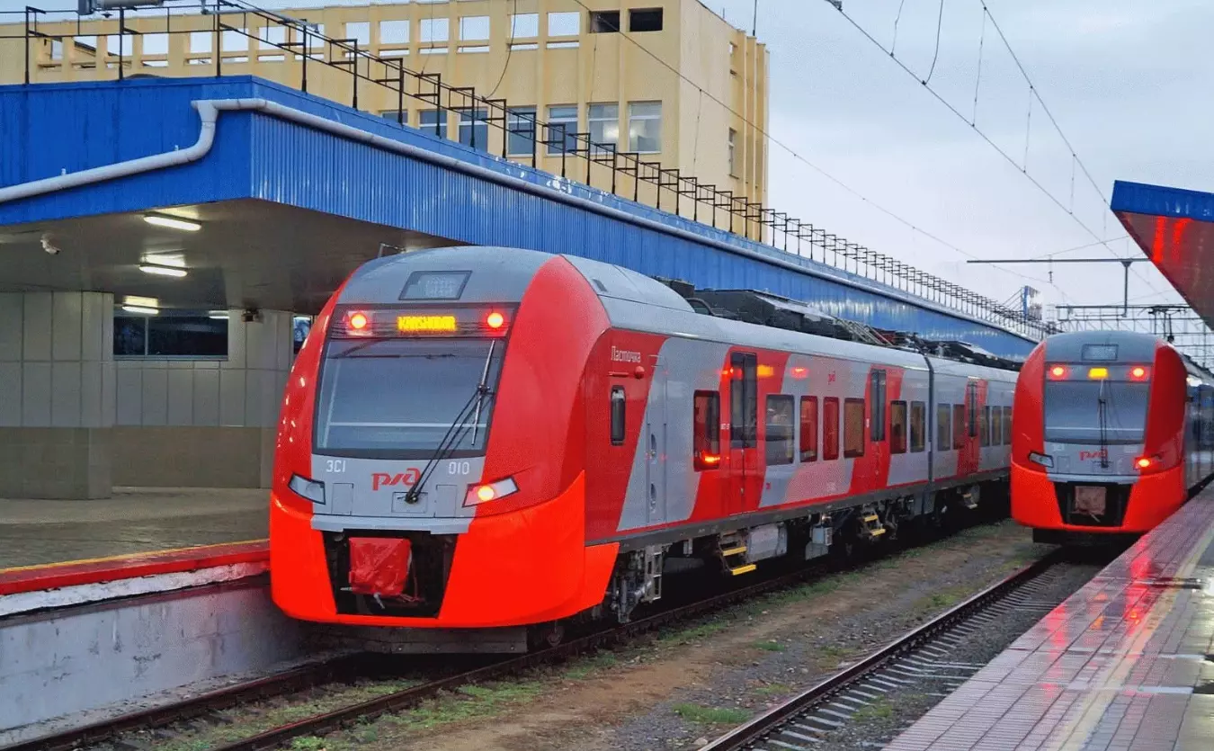 За 3 месяца около 18 миллионов пассажиров проехали на пригородных поездах Санкт-Петербурга
