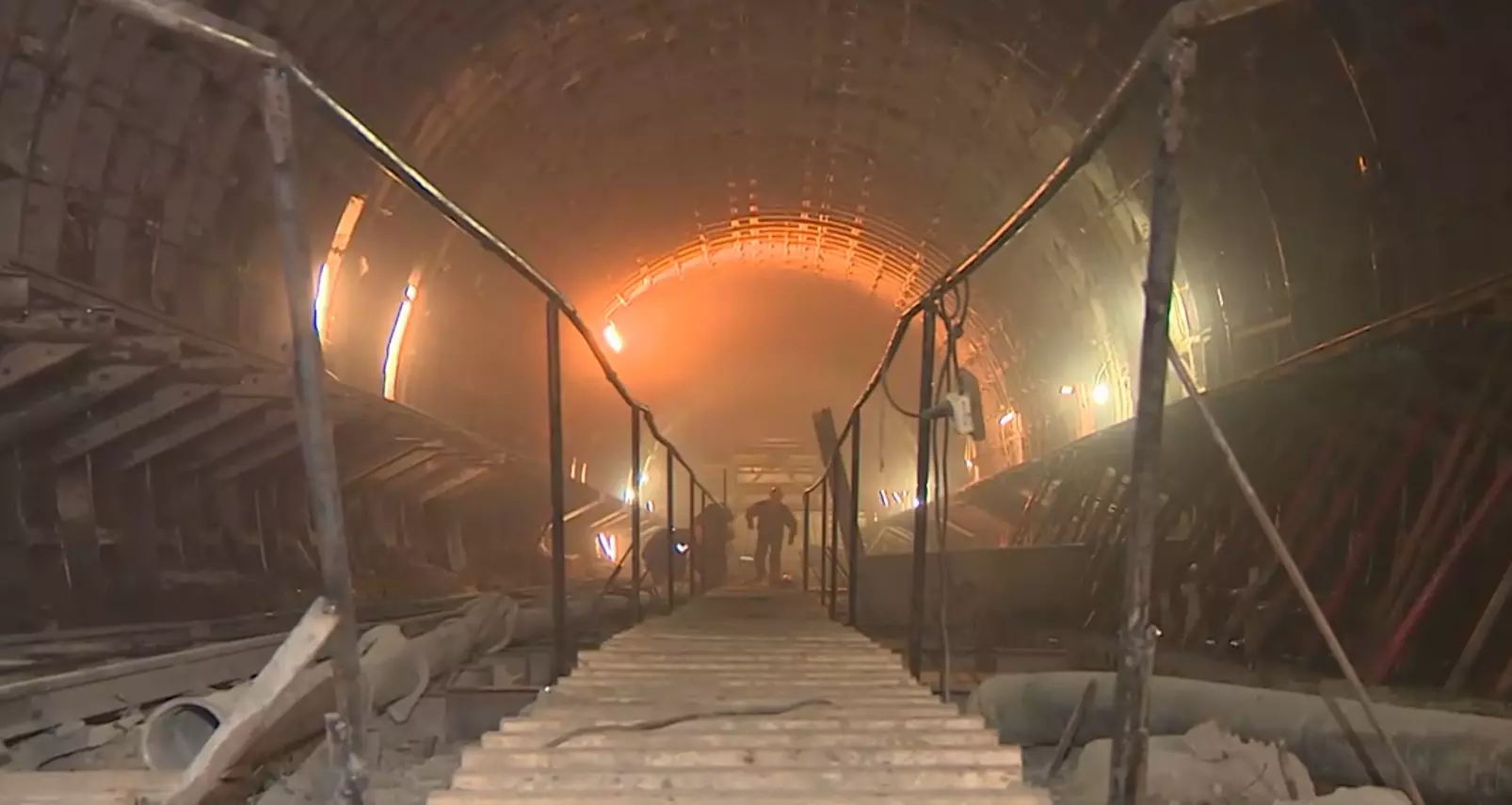 В ходе реконструкции станции метро «Чернышевская» забетонируют зону эскалаторов