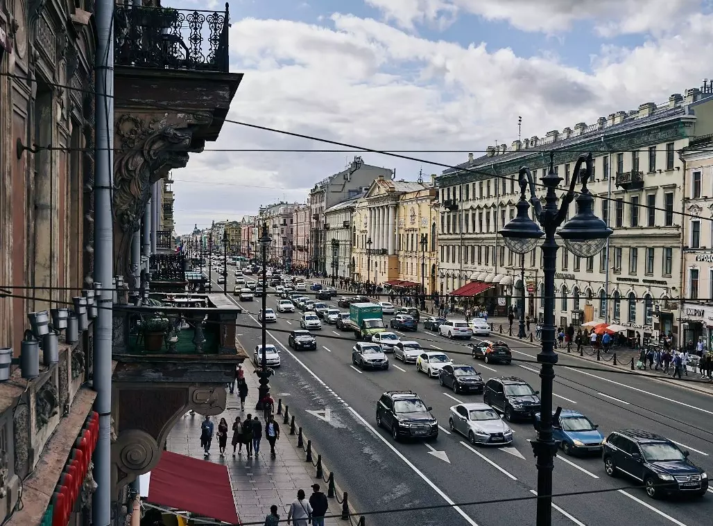 Питер невский проспект достопримечательности фото На главной площади Санкт-Петербурга убрали незаконные торгов - 25 апреля 2023 - 