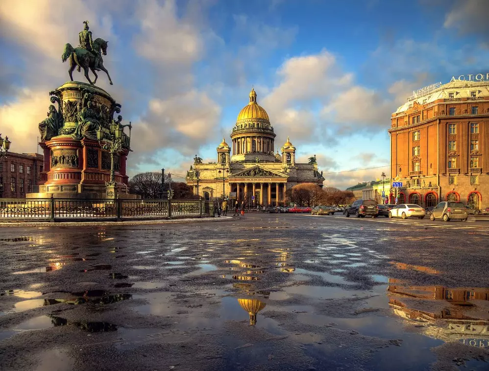 Санкт-Петербург устраняет дефицит соцобъектов