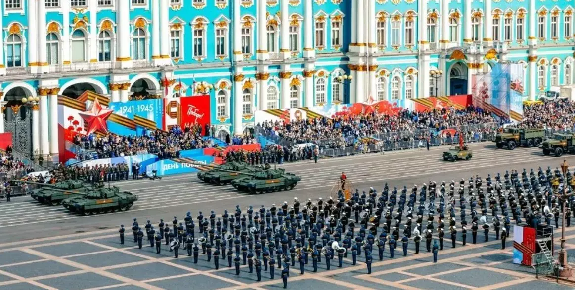В центре Санкт-Петербурга изменят движение из-за репетиции парада