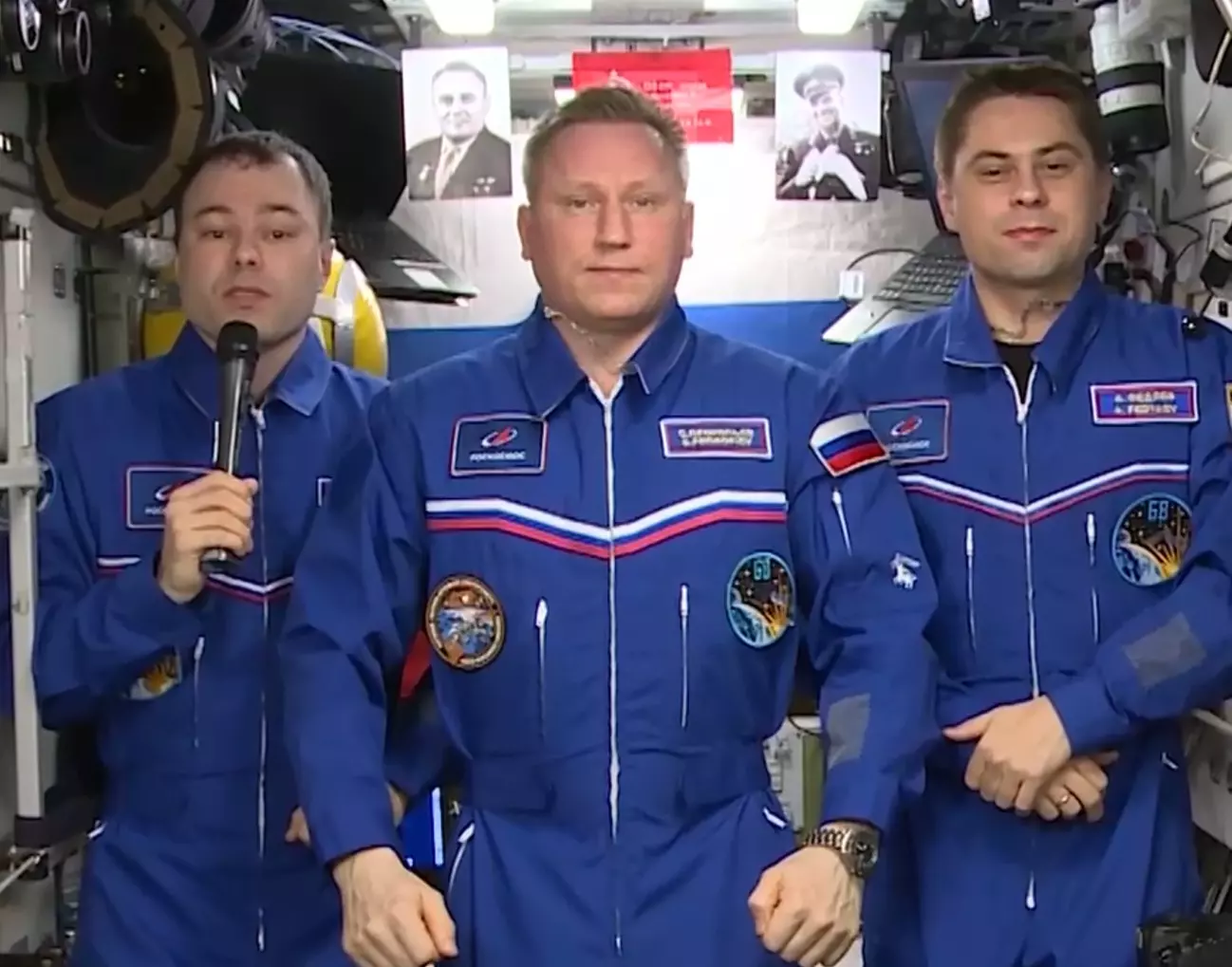 С Днем Победы россиян поздравили космонавты с МКС