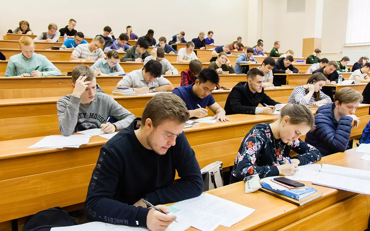 Внесены изменения в развитие образования в Санкт-Петербурге