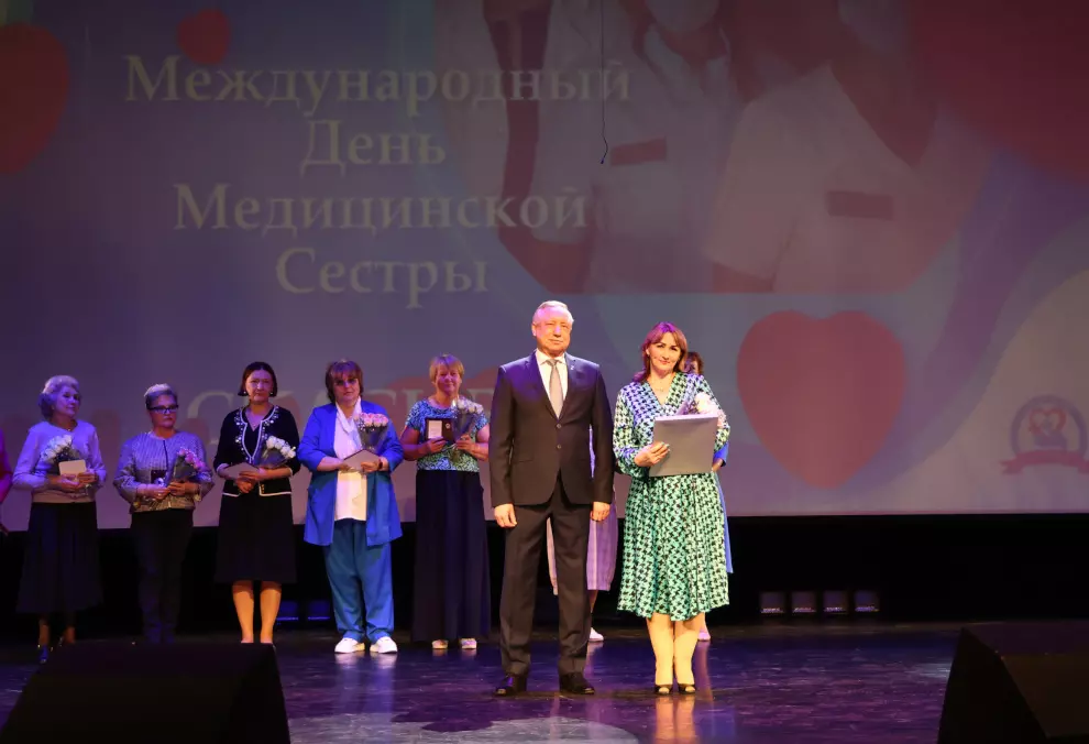 Александр Беглов поздравил лучших медсестр Санкт-Петербурга