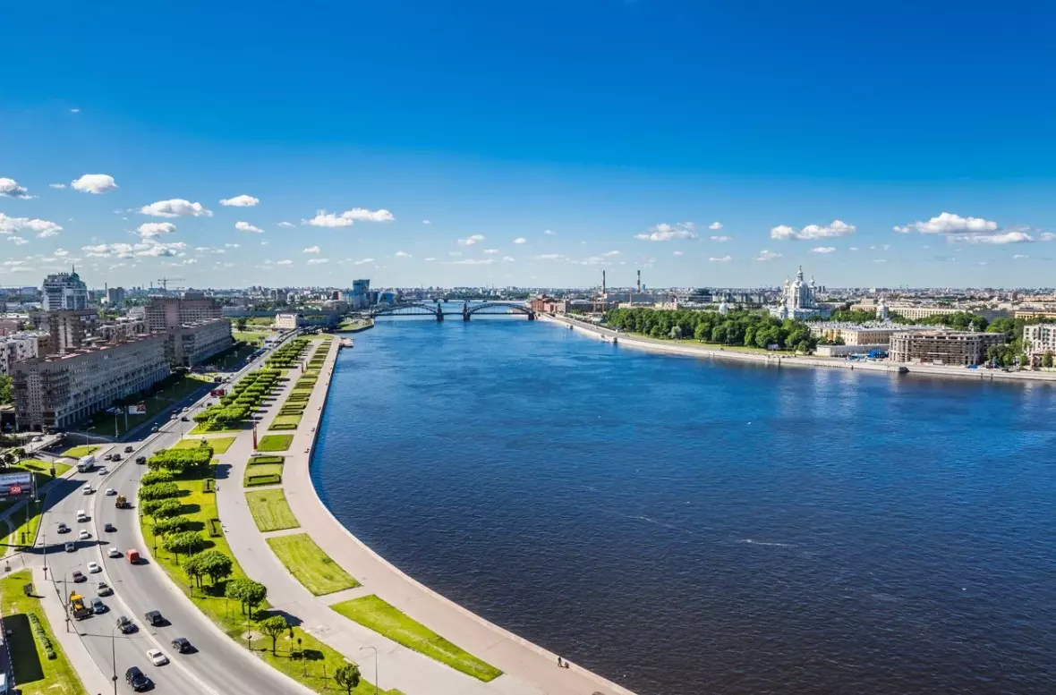 На Свердловской набережной проведут капитальный ремонт