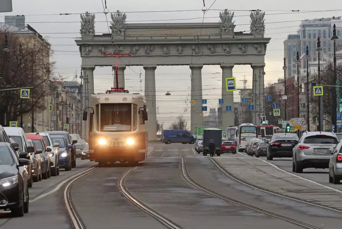 На улице Комсомола завершили ремонт трамвайных путей