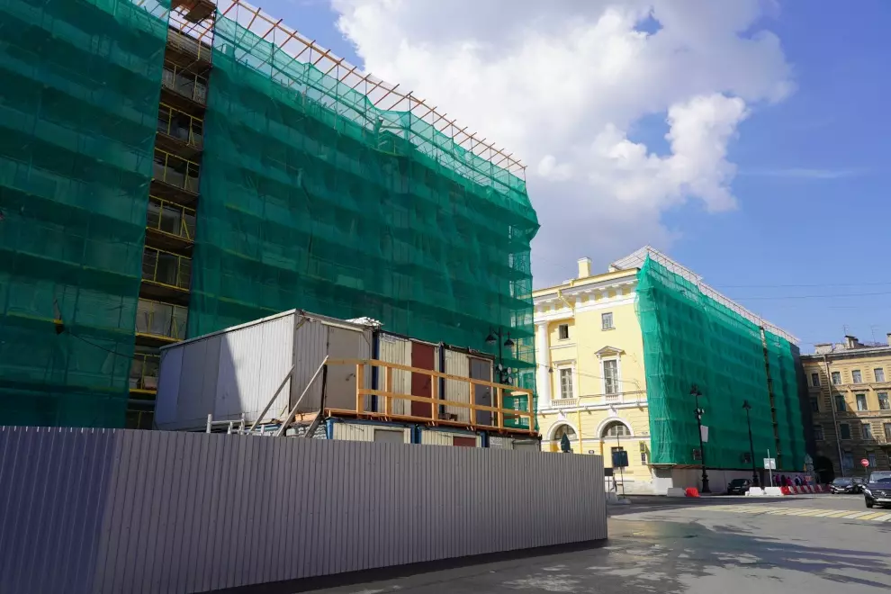 Реставрация фасадов зданий Дирекции императорских театров и бывшего Министерства народного просвещения пройдет в 2023 году