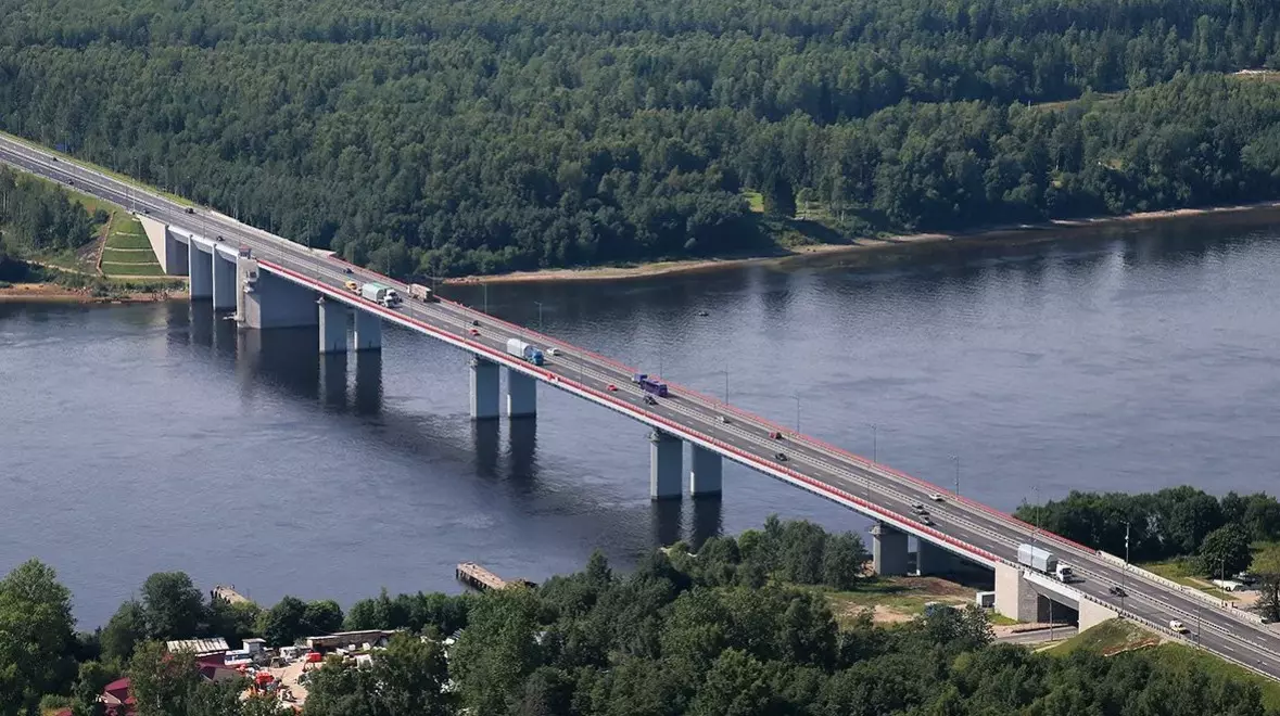 30 мая Ладожский мост будет перекрыт для автомобилистов