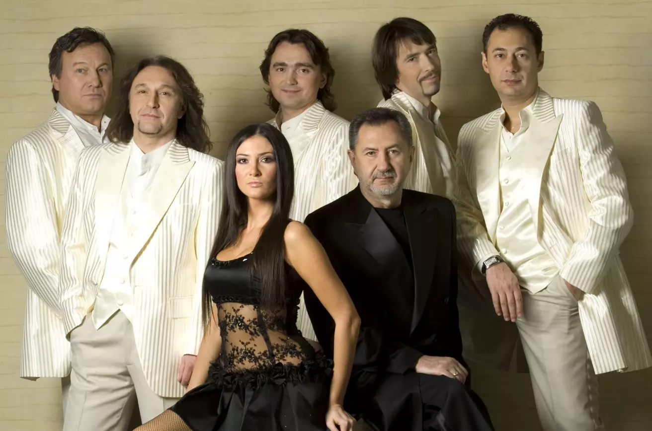 Александр Беглов поздравил и поблагодарил артистов белорусского ансамбля «Сябры» за концерт в Санкт-Петербурге