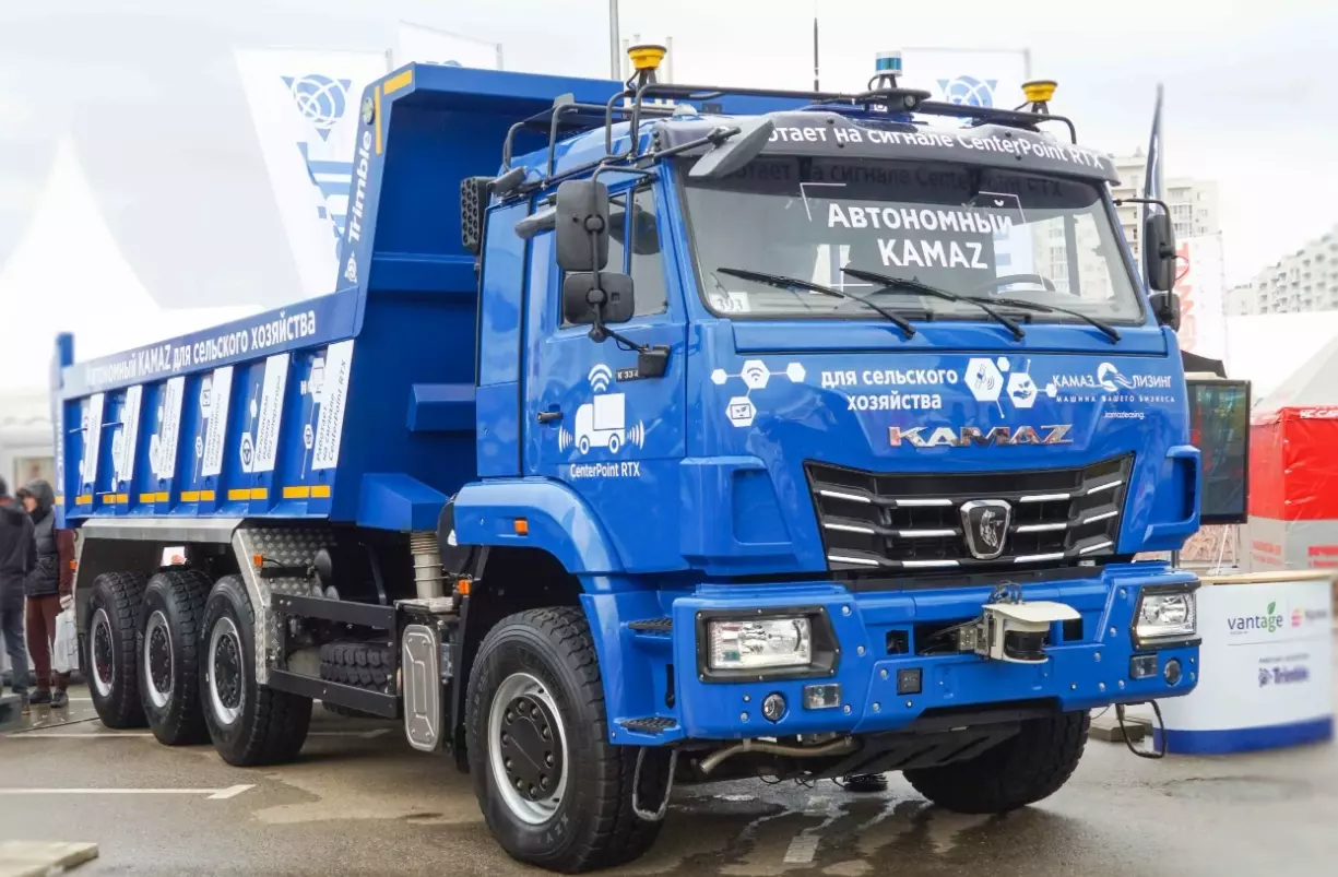 По трассе между Санкт-Петербургом и Москвой поедут беспилотные грузовики