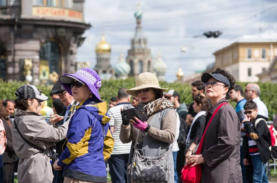 Фото туристов в питере