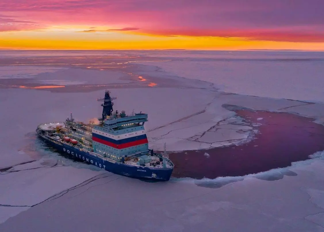 К 1 декабря в России разработают новую концепцию развития транзитного потенциала Северного морского пути