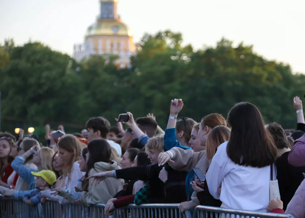 Больше 60 тысяч петербургских выпускников посетили праздник «Алые паруса»
