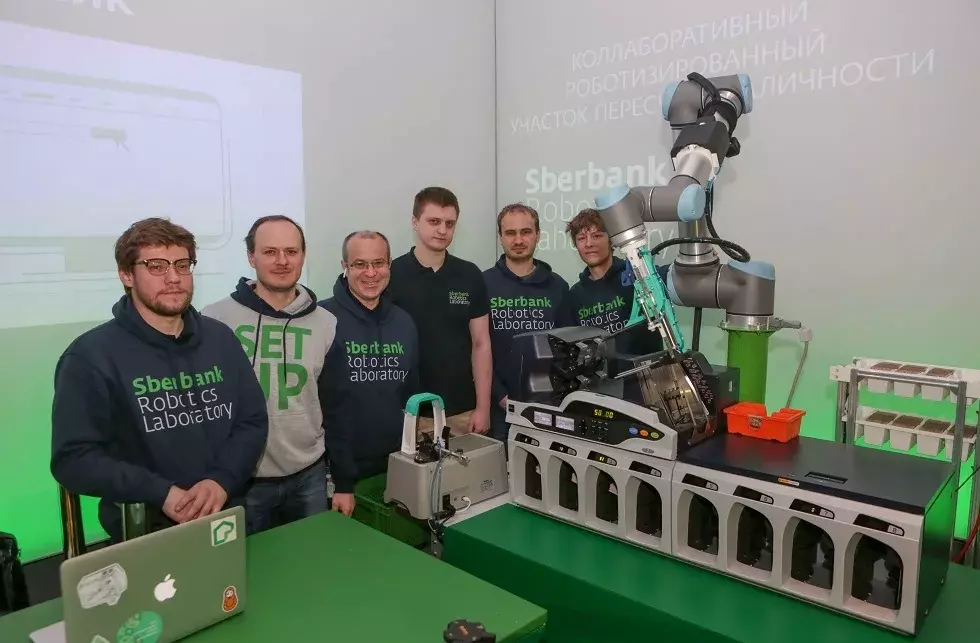 200 выпускников магистратуры ИТМО получит работу в центре робототехники Сбера
