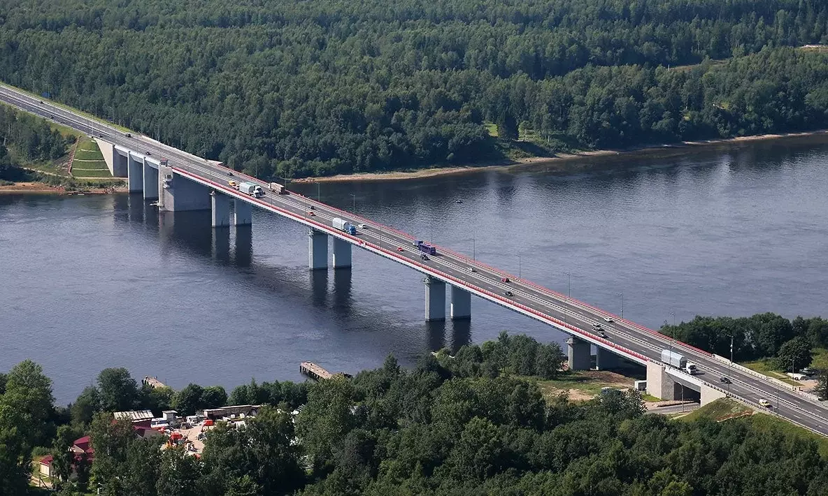 Сегодня разведут Ладожский мост
