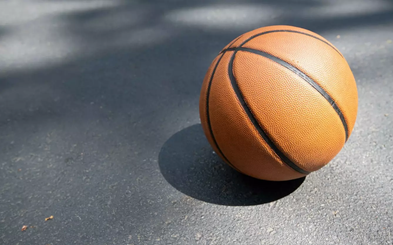 Бесплатные тренировки по баскетболу проводят для жителей Калининского района