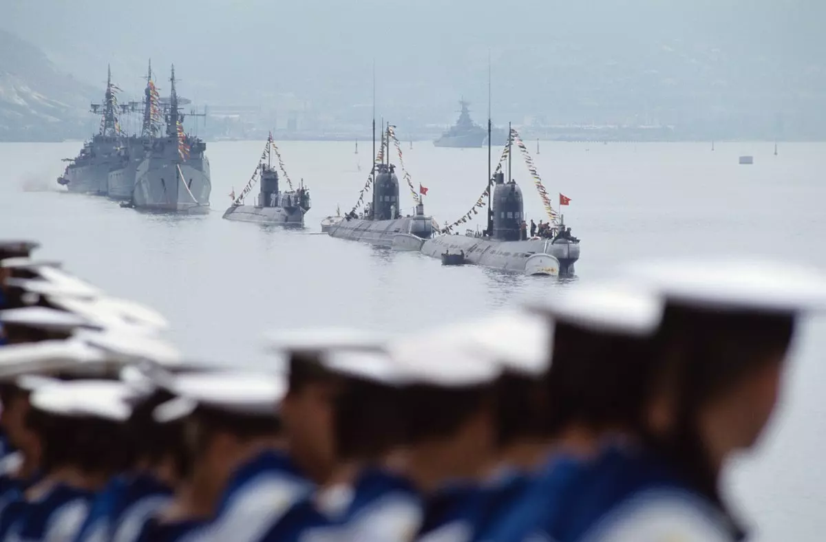 В День Военно-морского флота будет ограничено движение в центре Петербурга