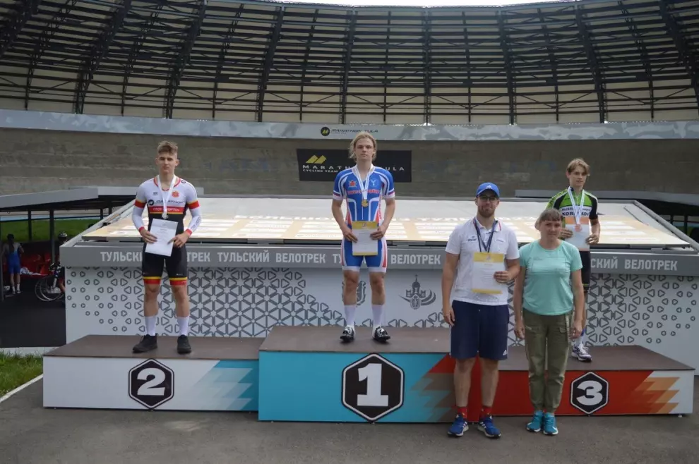 Петербургские спортсмены одержали победу на Всероссийских соревнованиях по велоспорту на треке