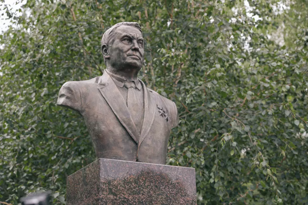2 августа был торжественно открыт Бюст Игоря Спасского