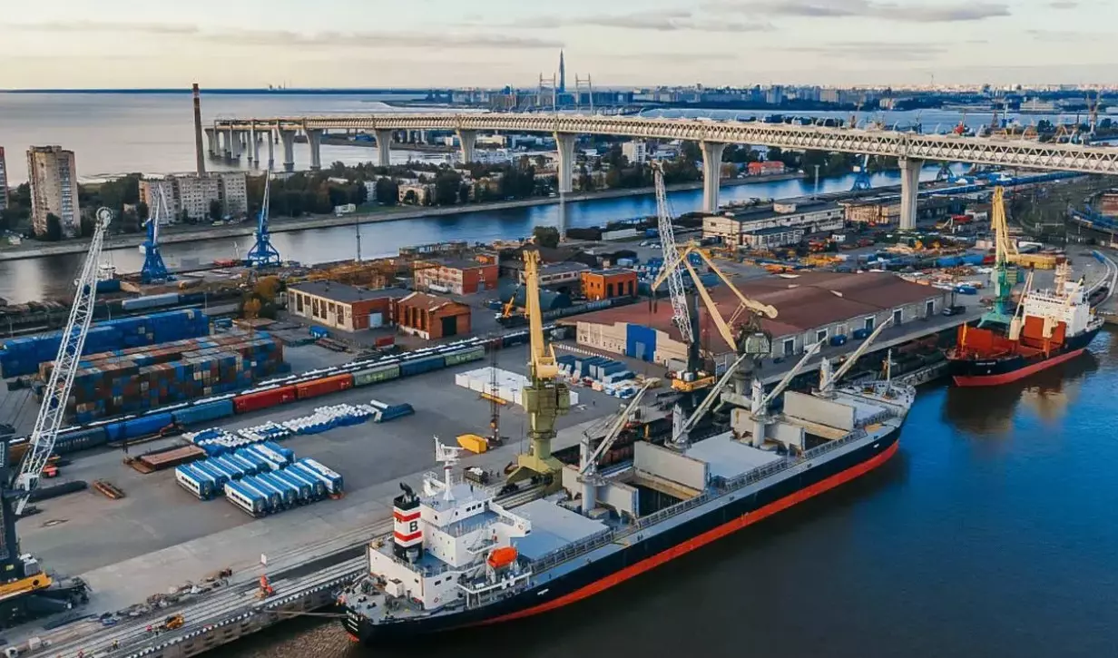 Прирост оборота грузов на 9,3% показал Большой порт Санкт-Петербурга за 2023 год