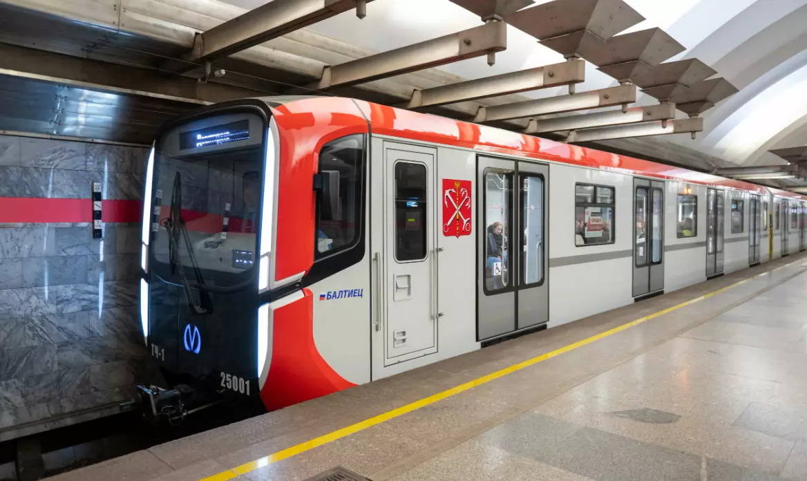 В Санкт-Петербурге проводят масштабное обновление подвижного состава метро
