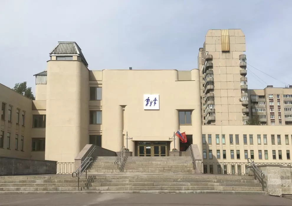 Здание гимназии в Выборгском районе полностью отремонтировали