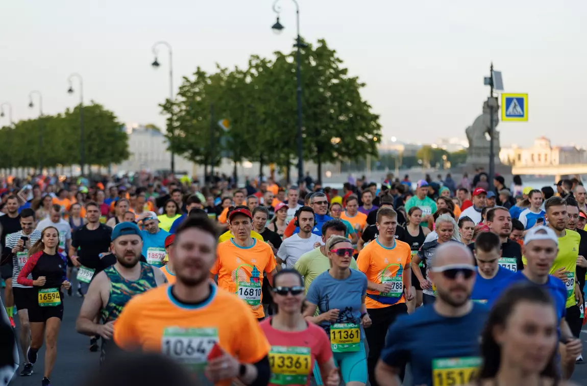 За одни сутки на марафон «Белые Ночи-2024» зарегистрировались 2 000 человек