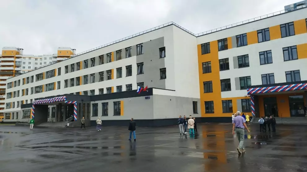 Сегодня в Выборгском районе торжественно открыли новое здание школы
