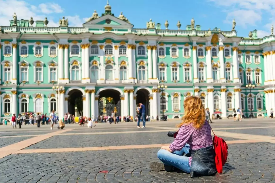 За первое полугодие более 5 млн туристов посетили Санкт-Петербург 