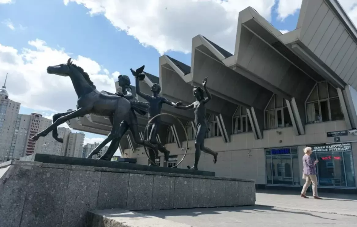 Скульптуру восстановили возле метро «Пионерская»