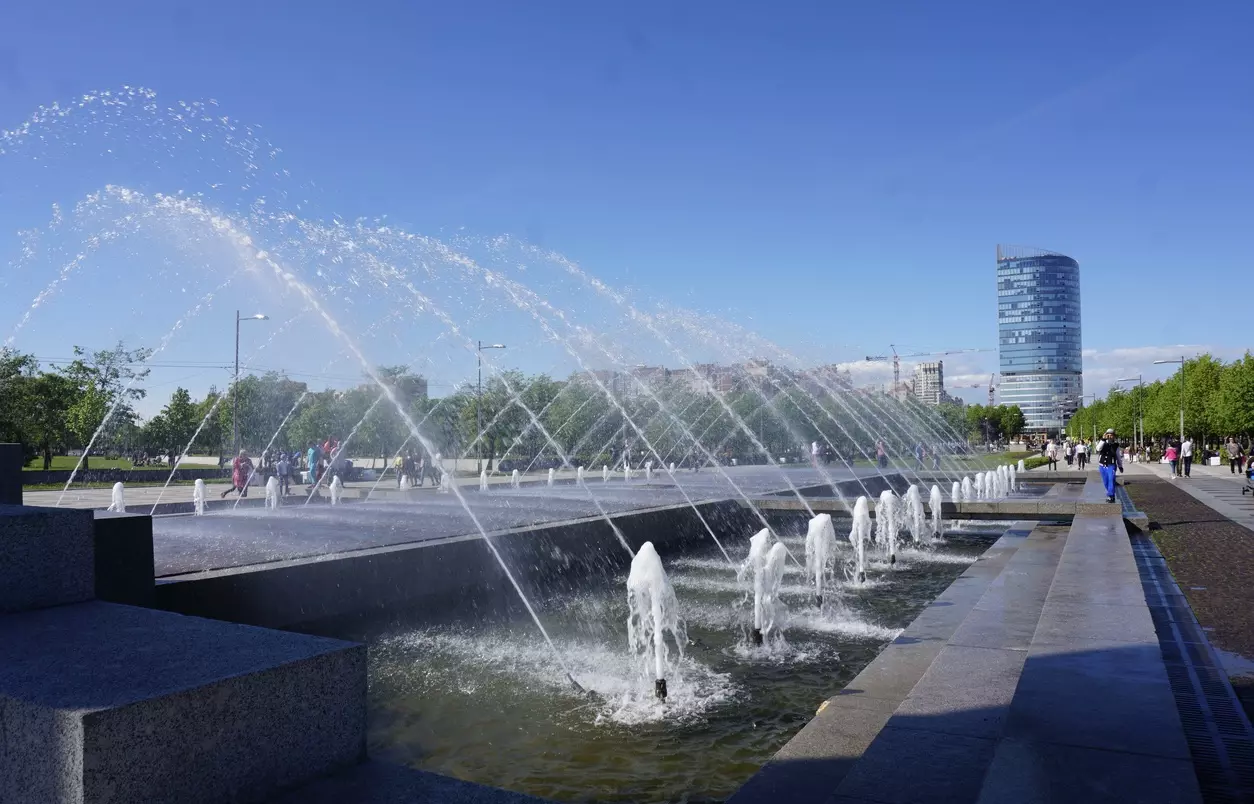 5 фонтанов в Санкт-Петербурге закрыли на помывку 18 сентября