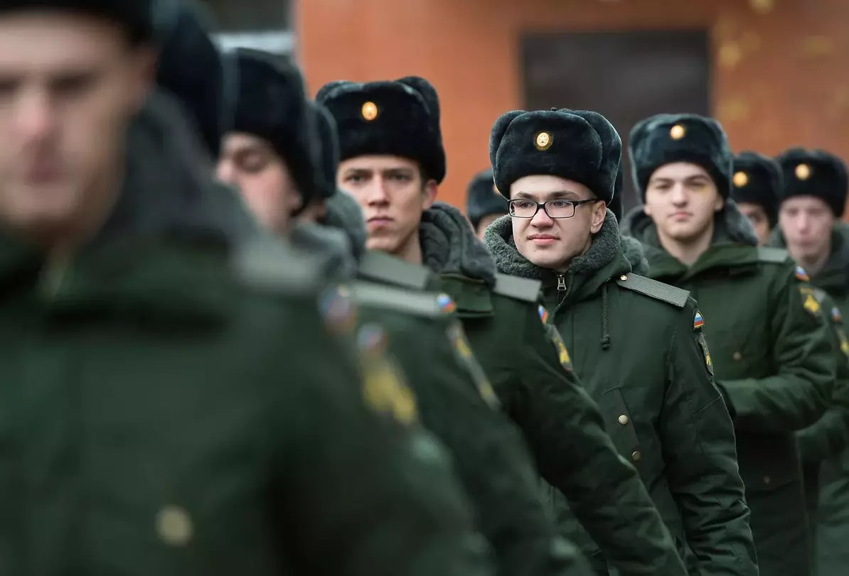 Дата начала призывной кампании названа в Санкт-Петербурге