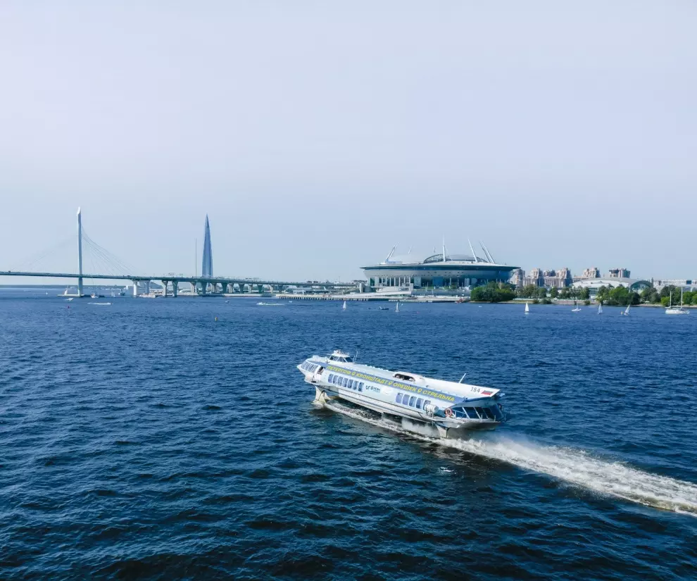 3 самых популярных водных маршрута в Санкт-Петербурге