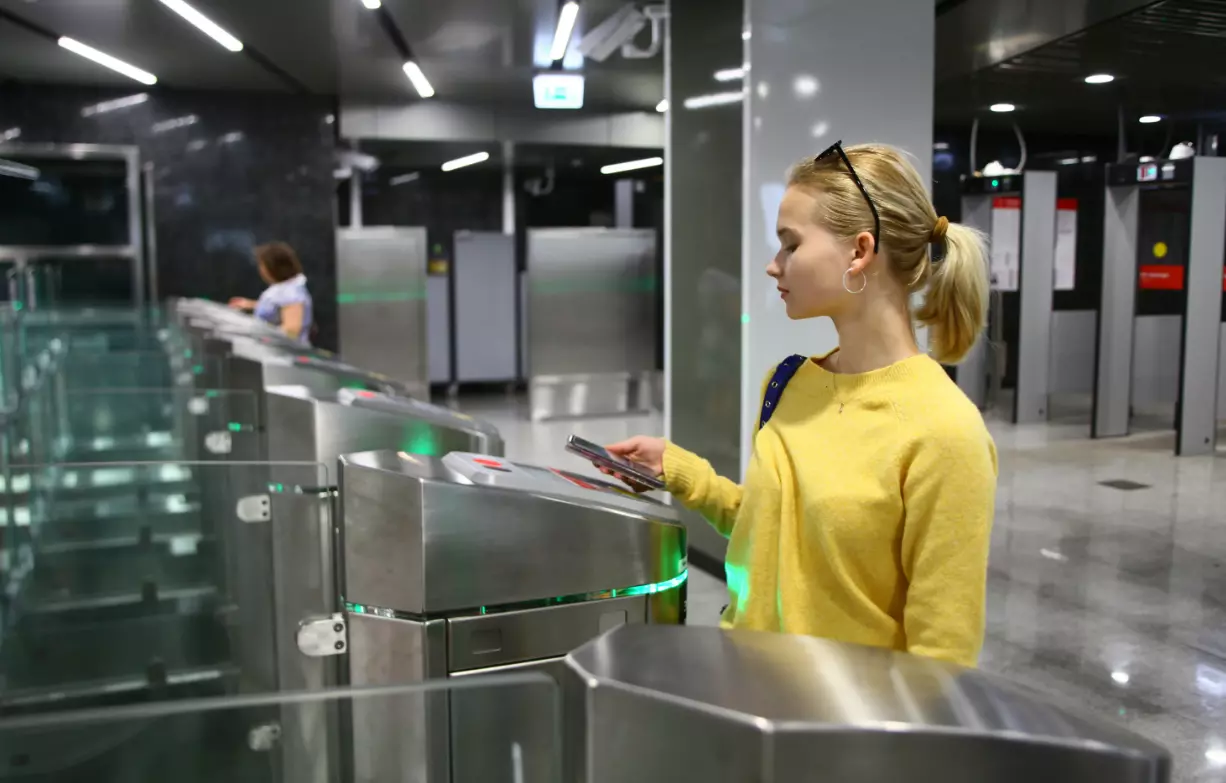 Тестирование технологии виртуализации проездных билетов началось в Санкт-Петербурге