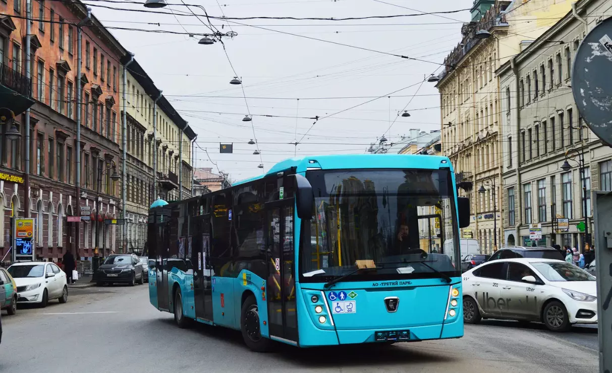 Дополнительные автобусы выйдут на маршруты в 3 районах Санкт-Петербурга 