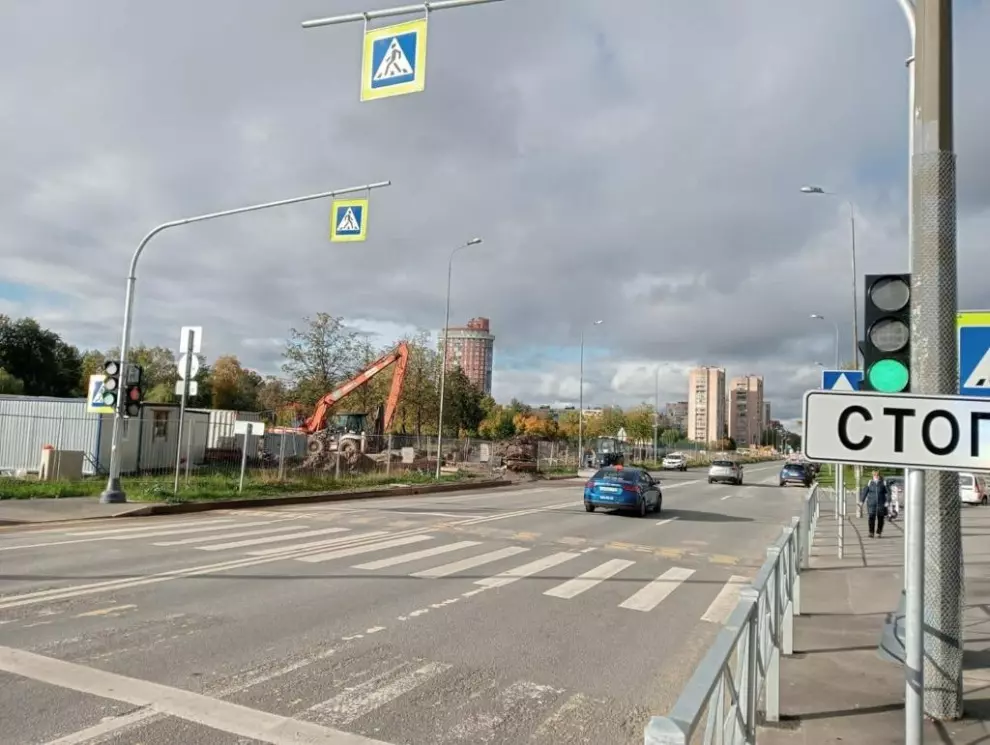 В Невском районе начал свою работу новый светофор