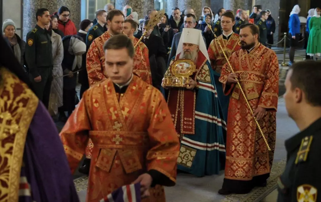 В Казанский собор доставили Мощи Георгия Победоносца