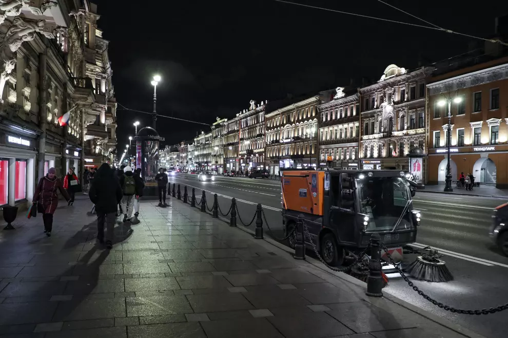 Парк уборочной техники Санкт-Петербурга пополнят еще 14 машинами