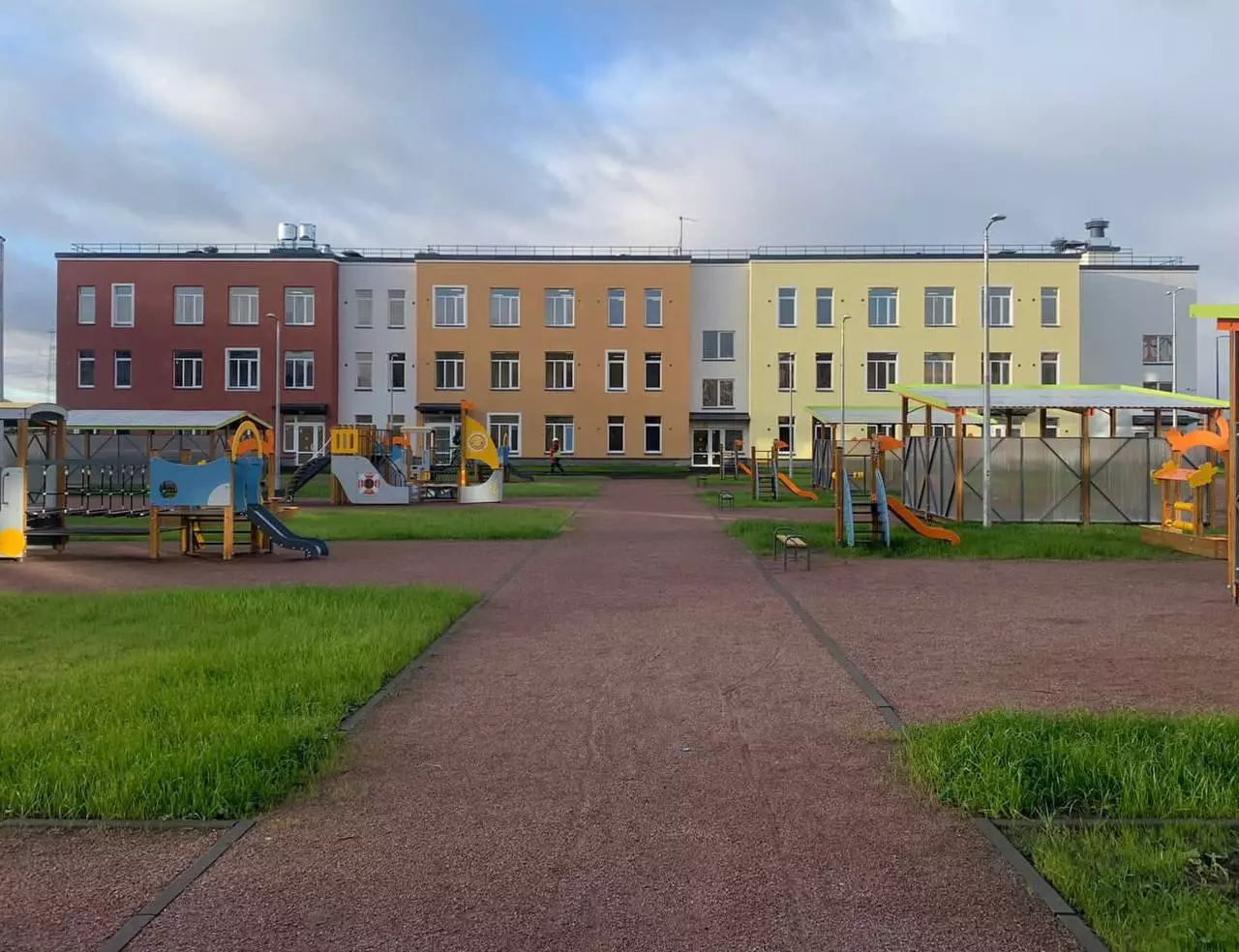 В Стрельне подходит к концу строительство детского сада на 260 мест